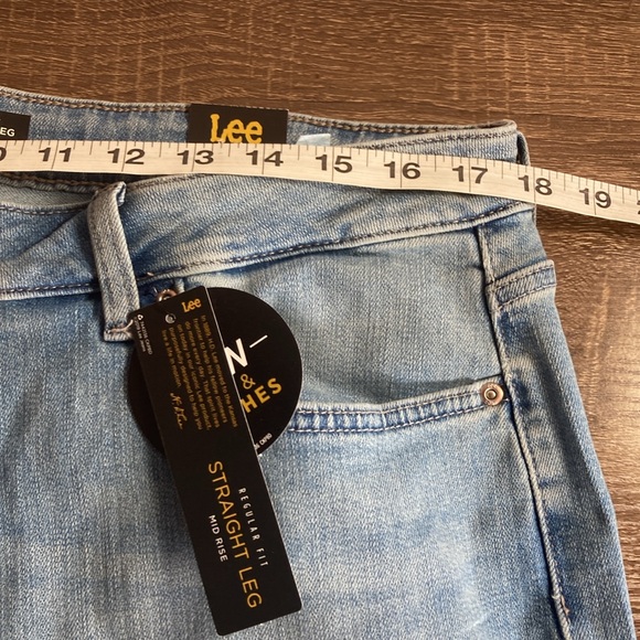 NWT Womens Size 16 Petite Straight Leg Regular Fit Anchor Jeans - Picture 4 of 9